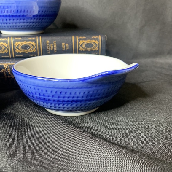 Set of 3 blue and white Pier 1 stoneware rice bowls / fruit bowls with handle - Picture 2 of 7